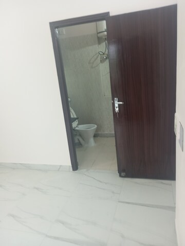 Room in 2 BHK Builder Floor at Mayfield Garden – for Sale