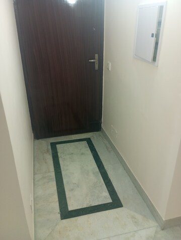 Room in 2 BHK Builder Floor at Mayfield Garden – for Sale