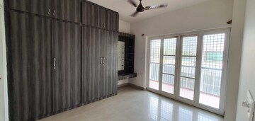 Room in 3 BHK Apartment at Pimple Saudagar – for Rent