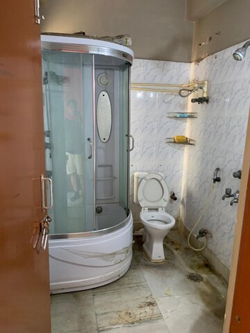 Bathroom in 6+ BHK Independent House at Sector 71 – for Sale