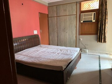 Bedroom in 6+ BHK Independent House at Sector 71 – for Sale