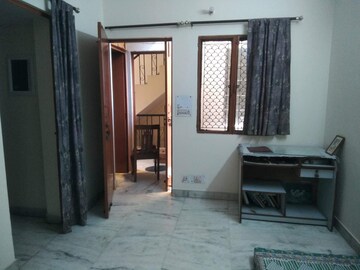 Room in 6+ BHK Independent House at Sector 46 – for Sale