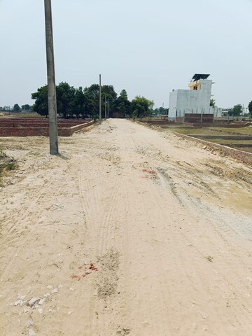 Plot Area in  Plot at Gosainganj – for Sale