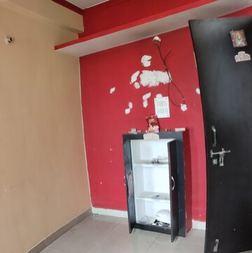 Room in 1 BHK Apartment at Sector 10 Greater Noida – for Sale