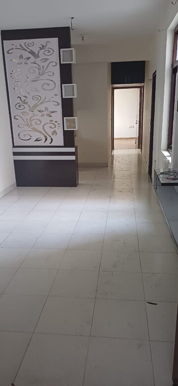 Building Lobby in 3 BHK Apartment at Amolik Heights, Sector 88 – for Sale