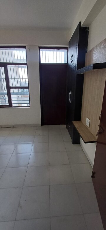 Bathroom in 3 BHK Apartment at Amolik Heights, Sector 88 – for Sale