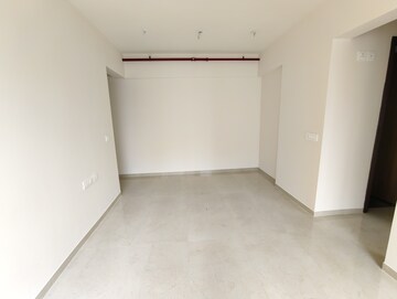 Room in 2 BHK Apartment at Piramal Vaikunth, Balkum Pada – for Sale