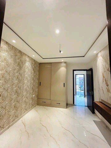 Room in 4 BHK Independent House at Sector 125 – for Sale
