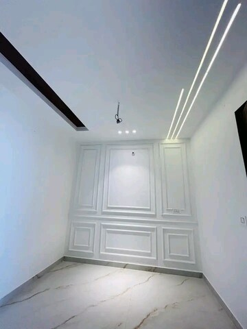 Room in 4 BHK Independent House at Sector 125 – for Sale
