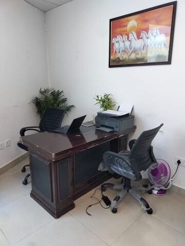 Master Bedroom in 2 BHK Apartment at Ajnara Daffodil, Sector 137 – for Sale
