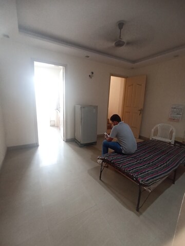 रेसिडेंशियल बिल्डर फ्लोर वर्ग फुट फॉर रेंट इन पश्चिम विहार दिल्ली  7516611