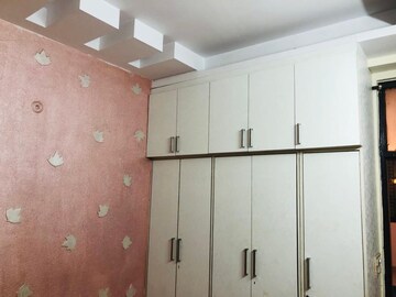 Furnished Amenities in 3 BHK Builder Floor at Sai Enclave Niti Khand, Niti Khand – for Sale