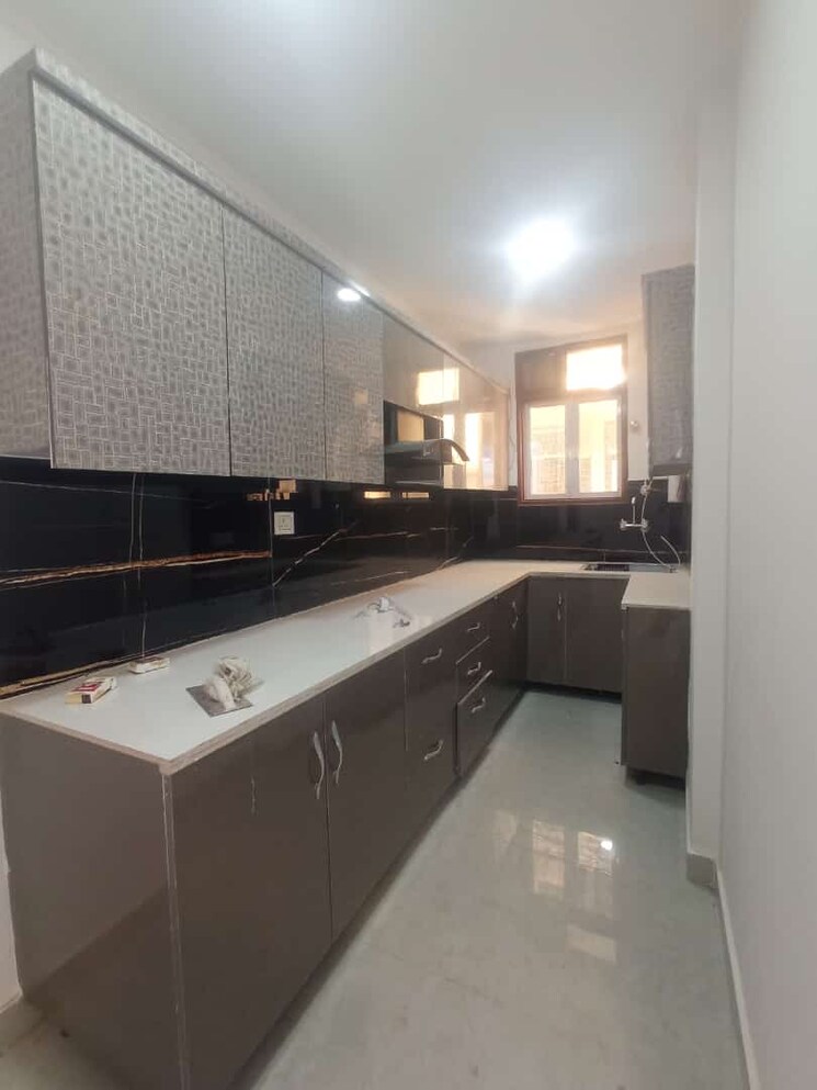 Kitchen, chattarpur 3 Bedroom 110 Sq.Yd. Builder Floor In Chattarpur Delhi 7517603
