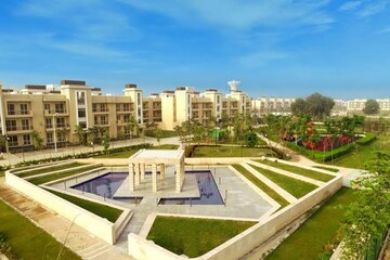 3 BHK Builder Floor For Sale in BPTP Parkland Pride, Sector 77