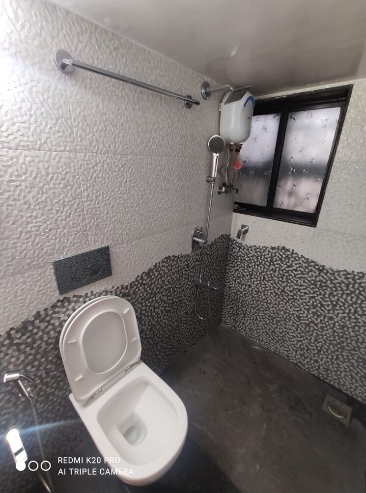 Bathroom, greenfield-chs 2 Bedroom 717 Sq.Ft. Apartment In Santacruz East Mumbai 7518114