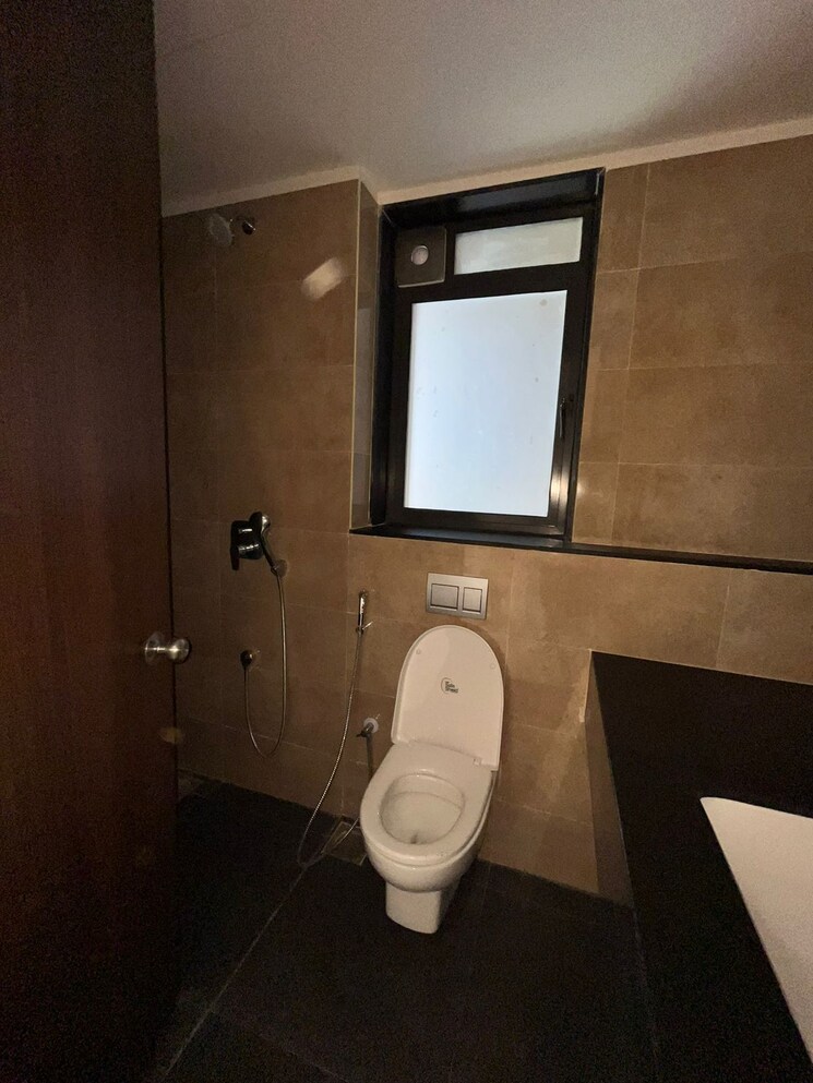 Bathroom, lodha-palava-city 3 Bedroom 1400 Sq.Ft. Apartment In Dombivli East Thane 7518180