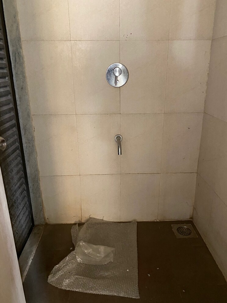 Bathroom, lodha-casa-bella-gold 1 Bedroom 584 Sq.Ft. Apartment In Dombivli East Thane 7518454