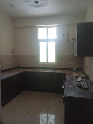 Kitchen in 5 BHK Villa at Amrapali Dream Valley, Tech Zone 4 Greater Noida – for Sale