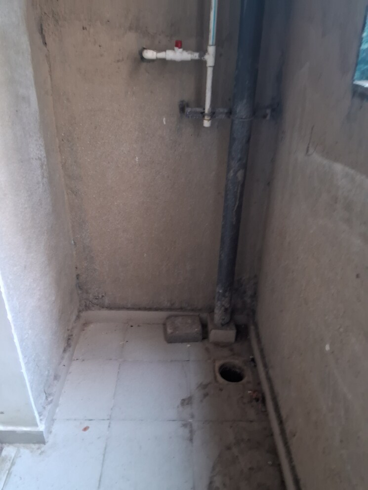 Bathroom, aditi-park 2 Bedroom 950 Sq.Ft. Apartment In Bhawadi Pune 7518764