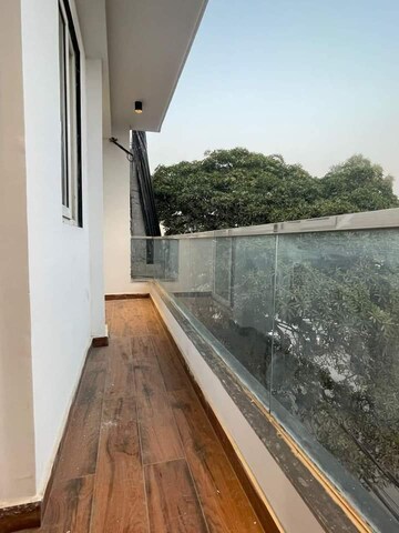 Balcony in 2 BHK Builder Floor at Saket – for Sale