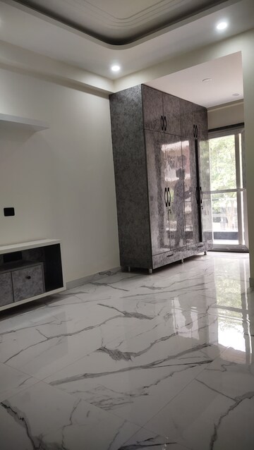 Kitchen in 4 BHK Builder Floor at Unitech South City II, Sector 50 – for Sale