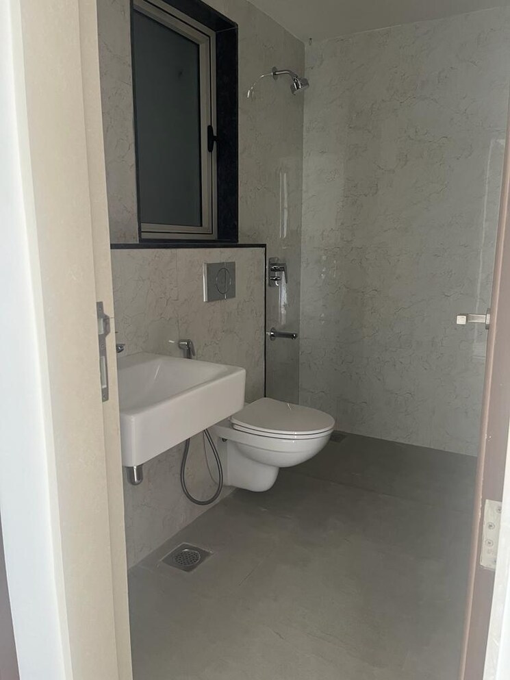 Bathroom, lodha-primo 3 Bedroom 1082 Sq.Ft. Apartment In Parel Mumbai 7519022