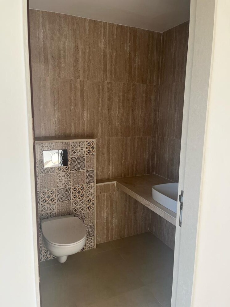 Bathroom, lodha-primo 3 Bedroom 1082 Sq.Ft. Apartment In Parel Mumbai 7519022