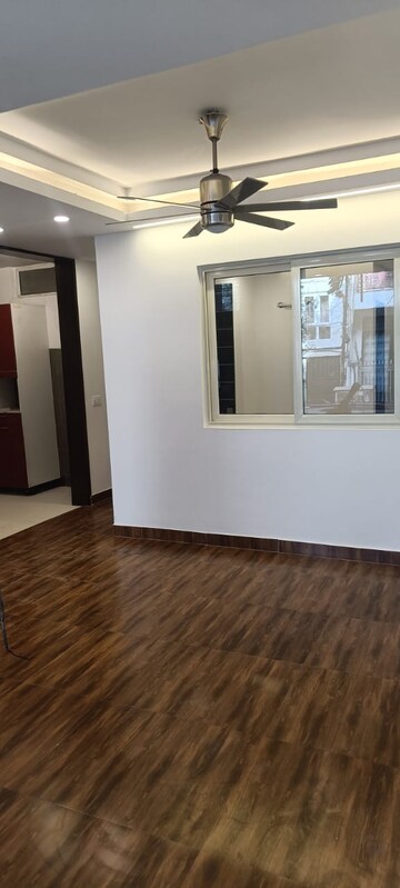 Room in 4 BHK Apartment at Pioneer Park Presidia, Sector 62 – for Sale