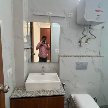 Bathroom in 3 BHK Builder Floor at BPTP Amstoria Country Floor , Sector 102 – for Sale