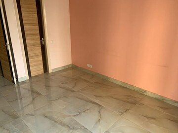 Room in 3 BHK Apartment at Conscient Heritage One, Sector 62 – for Sale