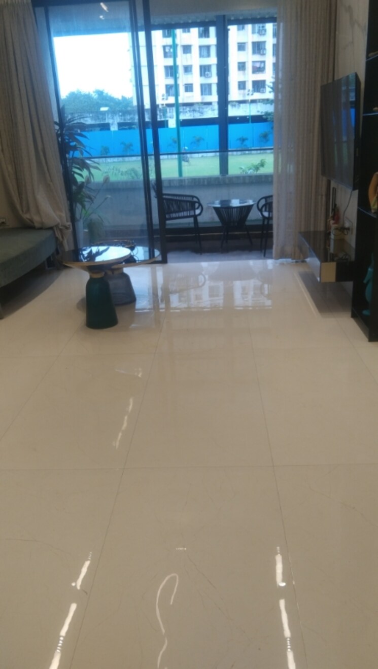 Living Room, damji-shamji-mahavir-spring-tulip-phase-1 3 Bedroom 842 Sq.Ft. Apartment In Pokhran Road No Two Thane 7519474