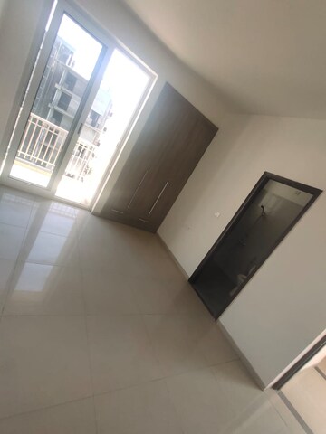 Room in 2 BHK Apartment at Sushma Green vista, Ghazipur – for Sale