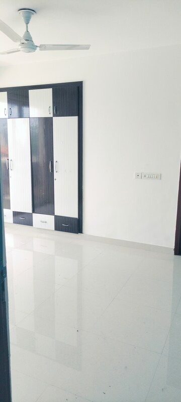 Room in 3 BHK Apartment at Ansal Royal Heritage, Sector 70 – for Sale
