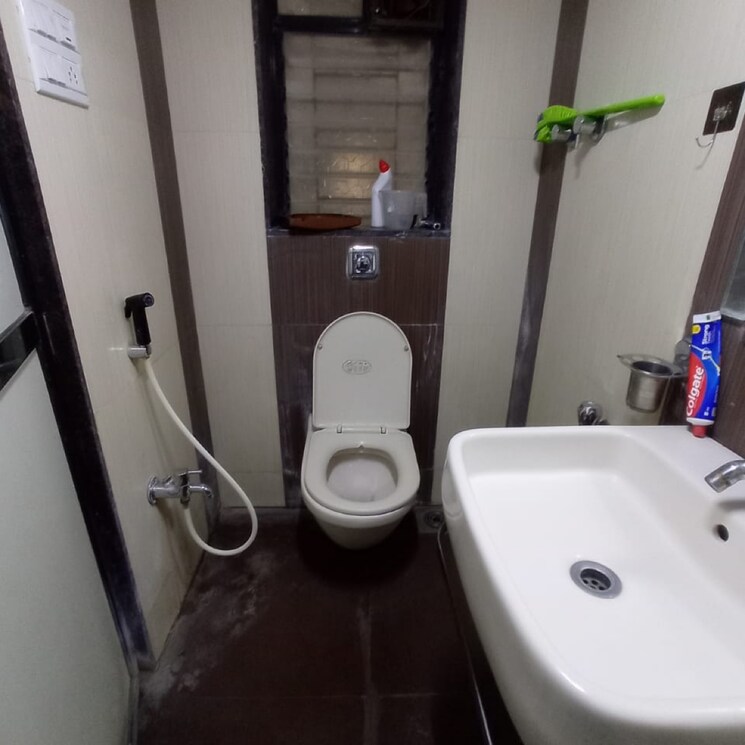 Bathroom, kanakia-park-apartment 1.5 Bedroom 450 Sq.Ft. Apartment In Samata Nagar Mumbai 7520031