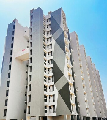 2 BHK Apartment For Resale in Marvel Fria Phase 2 Wagholi Pune  7520133