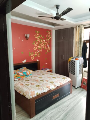 Bedroom in 2 BHK Builder Floor at Indirapuram Gyan Khand 4 – for Sale