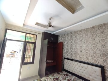 Furnished Amenities in 3 BHK Builder Floor at Shakti Khand 2 – for Sale