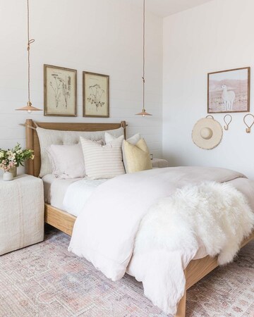 Bedroom in 6+ BHK Independent House at Sector 9 – for Sale