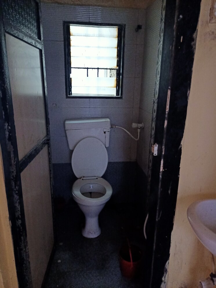 Bathroom, jai-mata-di-complex 2 Bedroom 800 Sq.Ft. Apartment In Kalher Thane 7520761