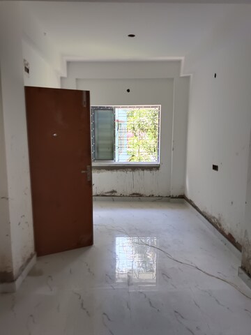 Room in 2 BHK Apartment at Behala – for Sale