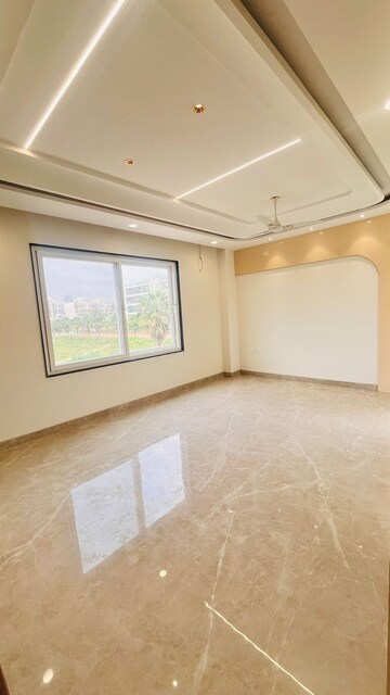 Room in 4 BHK Builder Floor at Ansal API Esencia, Sector 67 – for Sale