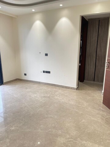 Room in 4 BHK Builder Floor at Ansal API Esencia, Sector 67 – for Sale