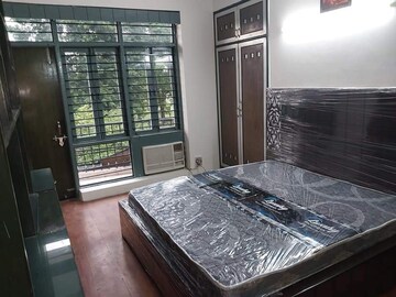 Room in 1.5 BHK Builder Floor at Burari – for Sale