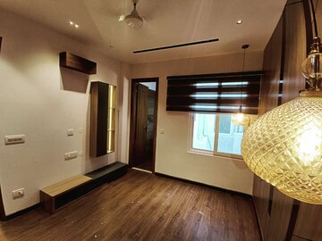 Room in 4 BHK Builder Floor at SS Mayfield Gardens, Sector 51 – for Sale