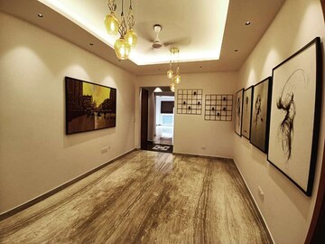Room in 4 BHK Builder Floor at SS Mayfield Gardens, Sector 51 – for Sale