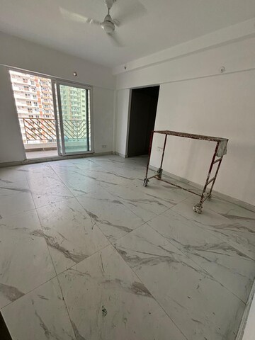 Room in 3 BHK Apartment at Mahagun Mywoods, Sector 16c Greater Noida – for Sale