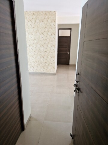 3 BHK Apartment For Rent in Penta Homes, Vip Road