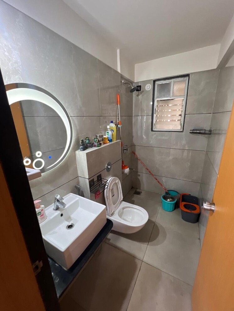 Bathroom, shree-sonigara-signature-park 2 Bedroom 1053 Sq.Ft. Apartment In Wakad Pune 7523103