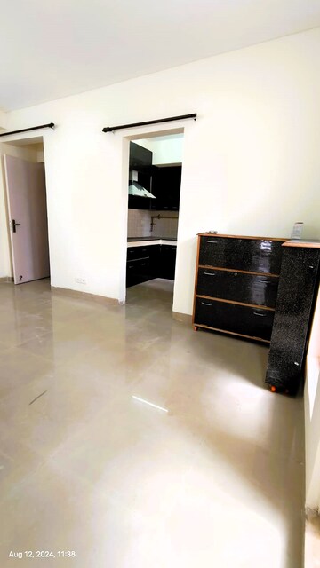 Room in 3 BHK Apartment at Siddharth Vihar – for Sale