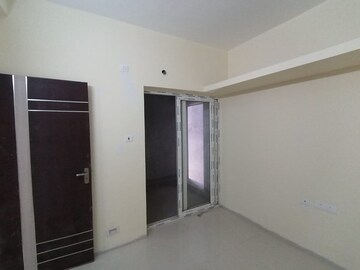 Room in 2 BHK Builder Floor at Perungalathur – for Sale